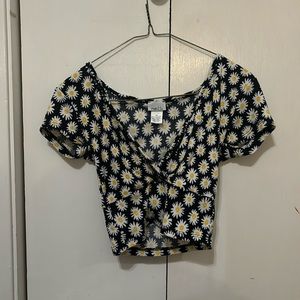 cute daisy top